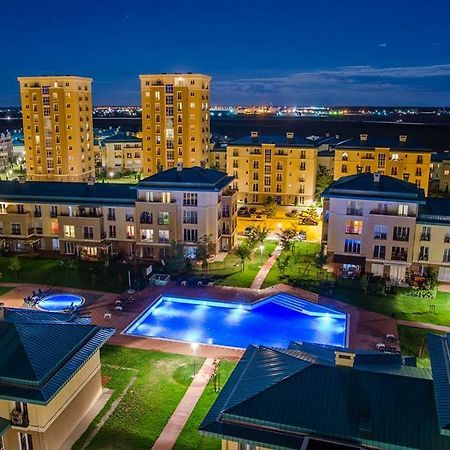 Luxury Apartment With Pool In North Bucharest Cretuleasca المظهر الخارجي الصورة