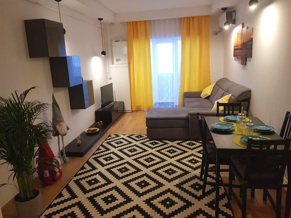 Luxury Apartment With Pool In North Bucharest Cretuleasca المظهر الخارجي الصورة